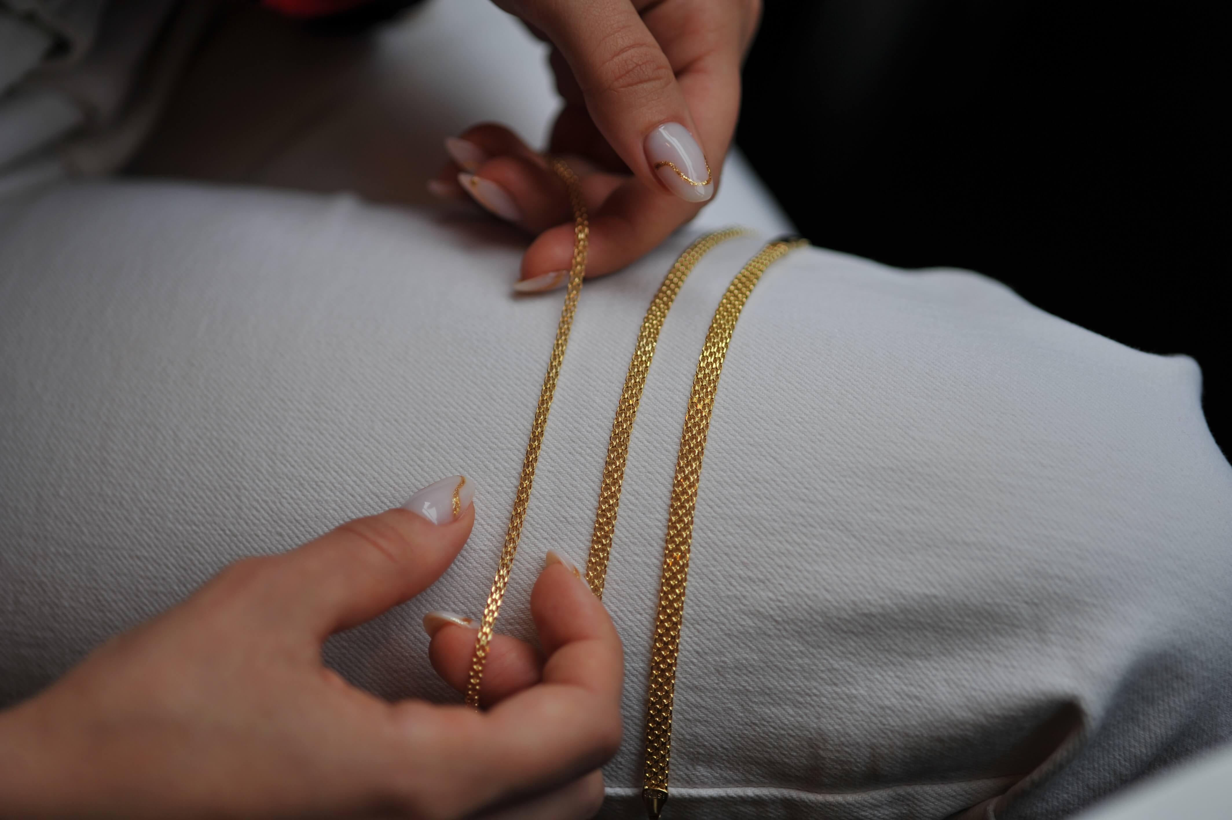 14k Solid Gold Bismarck Bracelet